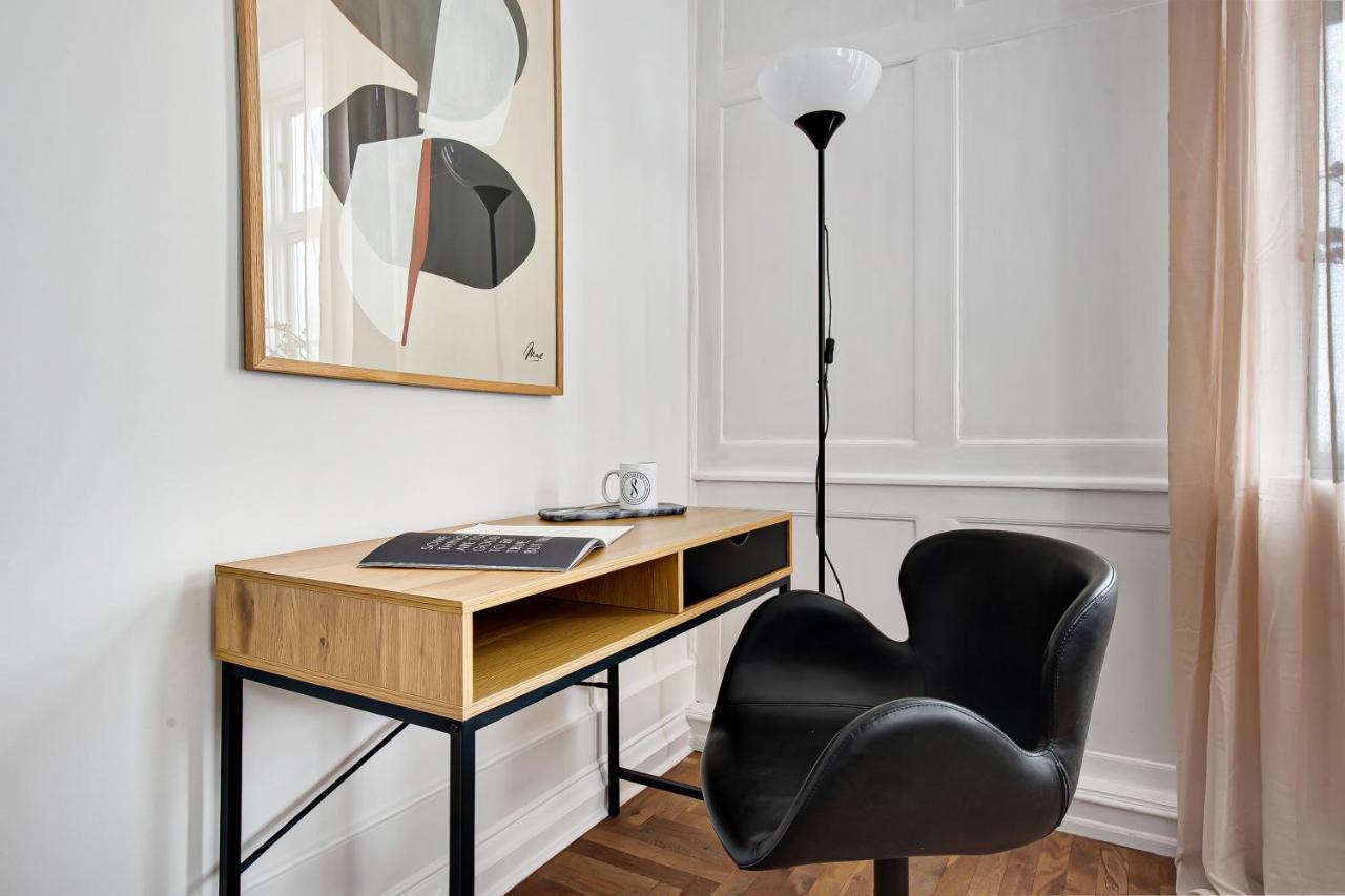 Sanders Square - Spacious Six-Bedroom Apartment Near Amalienborg Copenhague Extérieur photo